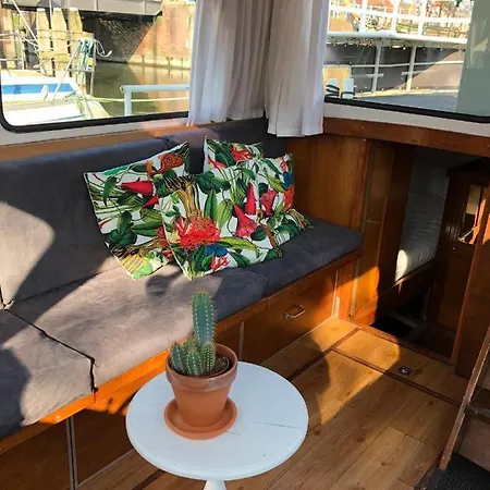 Boot & Breakfast - Slapen Op Het Water * Enkhuizen