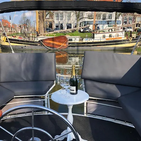 ספינת מלון Boot & Breakfast - Slapen Op Het Water *